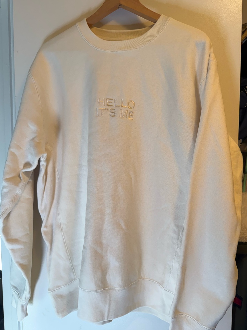 Official Weekends with Adele “Hello, Its Me” LARGE Sweater | New no Tag